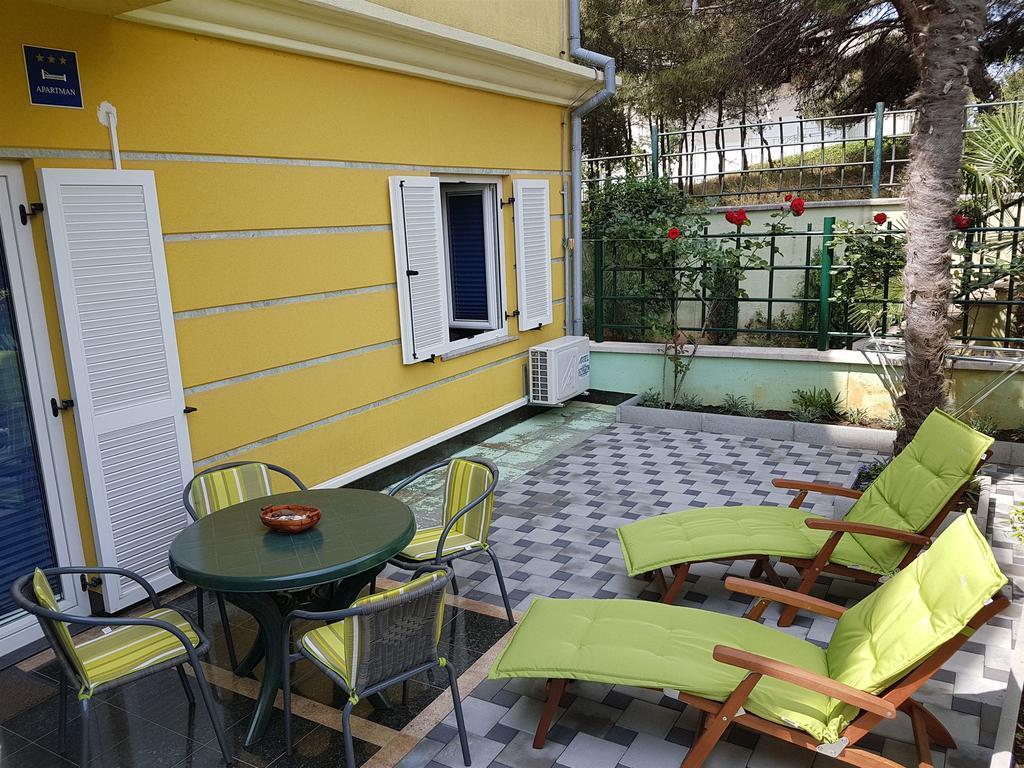 Apartment Blazenka Pula Exteriör bild