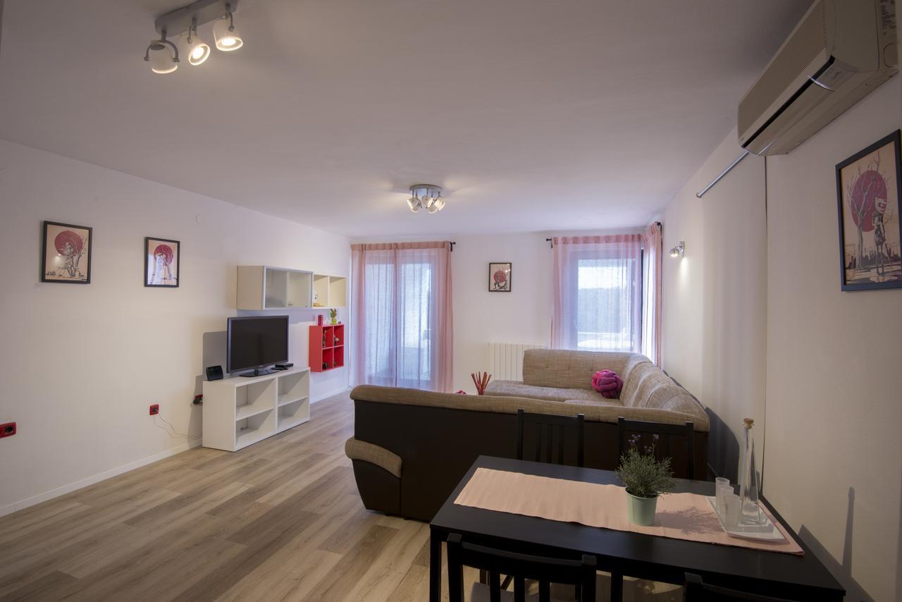 Apartment Blazenka Pula Exteriör bild